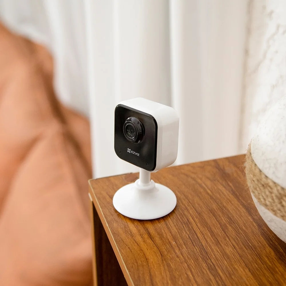 CAMARA WIFI 2 MP CONEXIÓN TIPO C AUDIO BIDIRECCIONAL, MULTILENGUAJE, COMPRESION H.265,BASE MAGNETICA FACIL INSTALACION ,SLOT MICRO SD HASTA 256GB, INFRAROJO 10 MTS, 2,4GHZ , 135° ANGULAR Ezviz - H1C